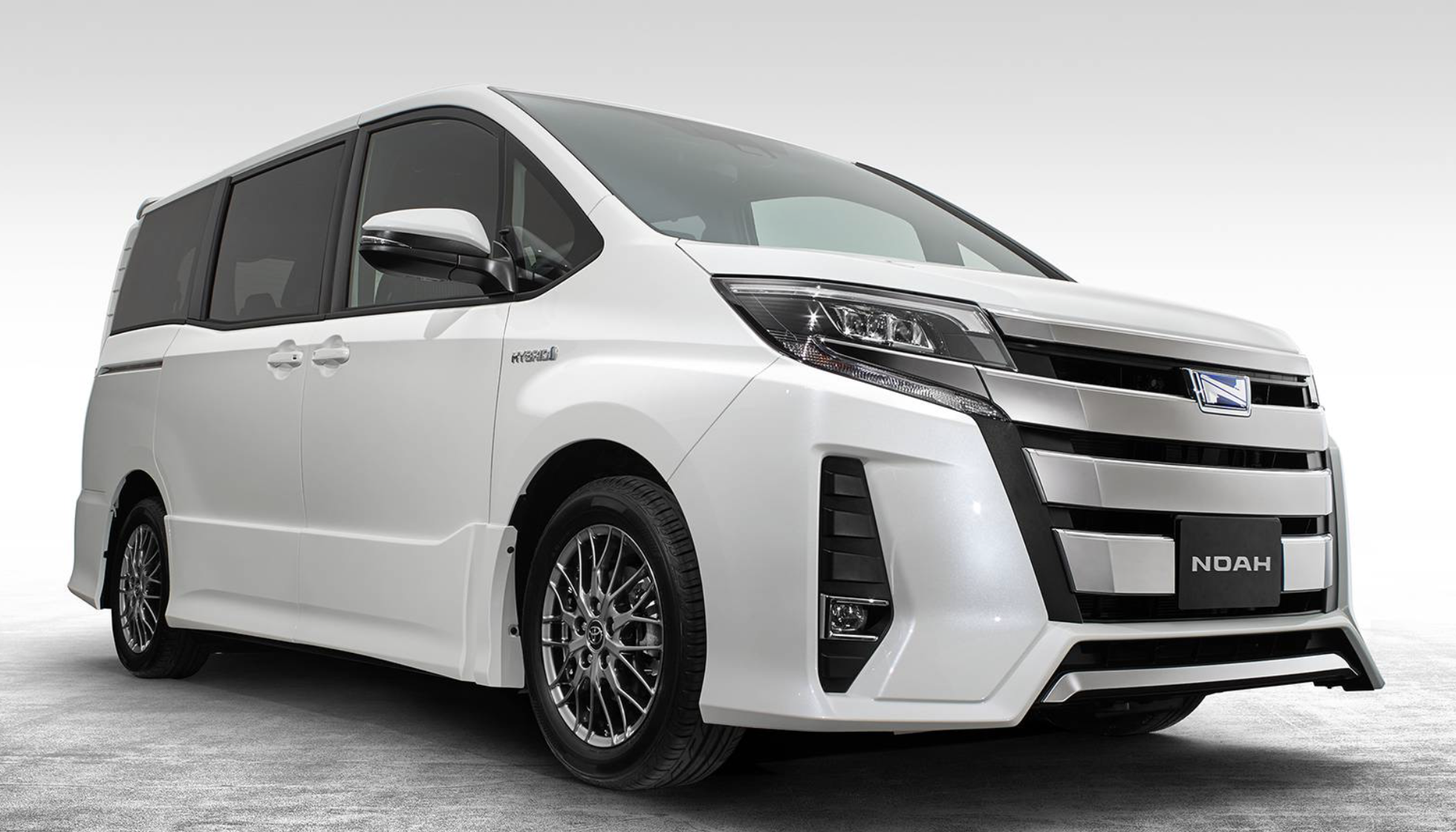 Noah voxy. Toyota Noah 2018. Тойота Ноах 2019. Тойота Ноах 2018. Тойота Ноах и Вокси 2018.