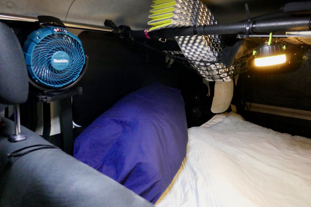 夏の車中泊には Usb充電式 扇風機がおすすめ テント泊キャンプなどのアウトドアにも ハイエース0系快適車中泊 48rider Com