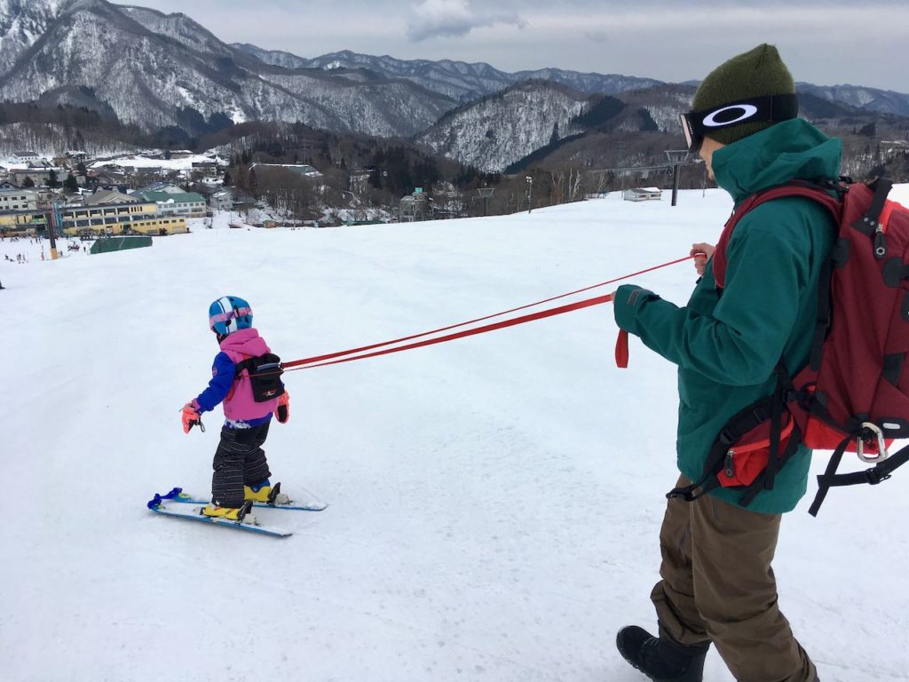 4歳児を3日で滑らすスキー練習方法 リフト乗って初級コースのターンまで 48rider Com